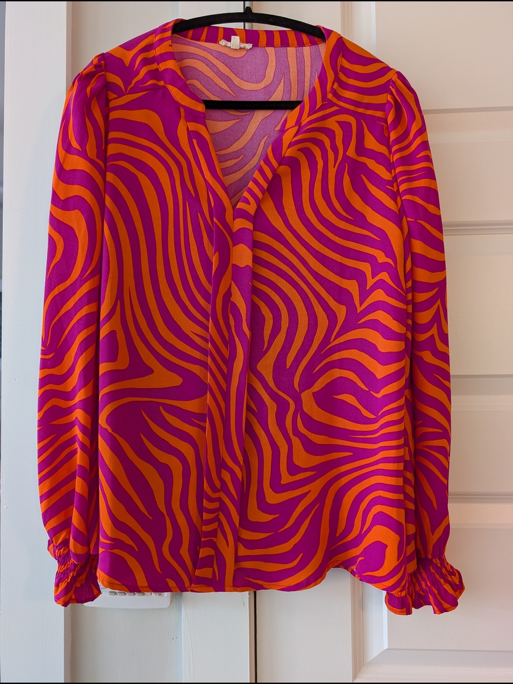 JODIFL Magenta and Orange Zebra-Print V-Neck Blouse M